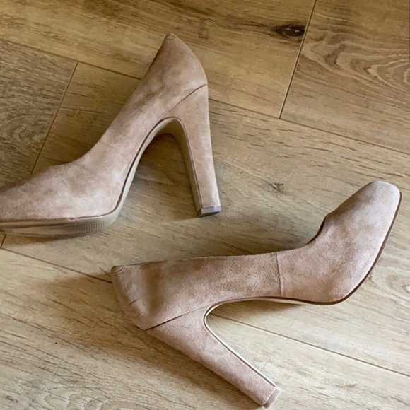 Nine West Shoes - Nine West tan suede pumps